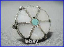 Beautiful Flower Vintage Zuni Turquoise Sterling Silver Ring Old