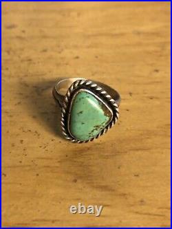 NAVAJO STERLING SILVER OLD PAWN OLD #8 TURQUOISE RING SIZE 7 3.9 g