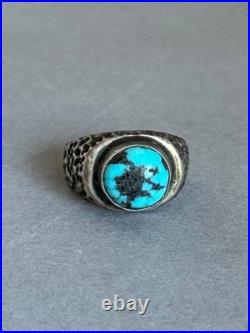 Old Pawn Navajo Sterling Silver and Turquoise Ring. Size 8