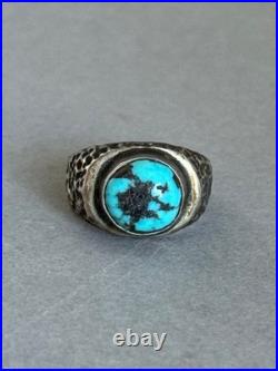 Old Pawn Navajo Sterling Silver and Turquoise Ring. Size 8
