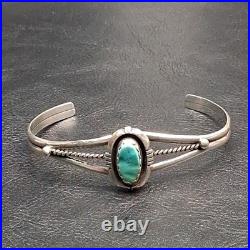 STERLING SILVER 925 Tribal Cuff Bracelet Whit Turquoise. 17.415